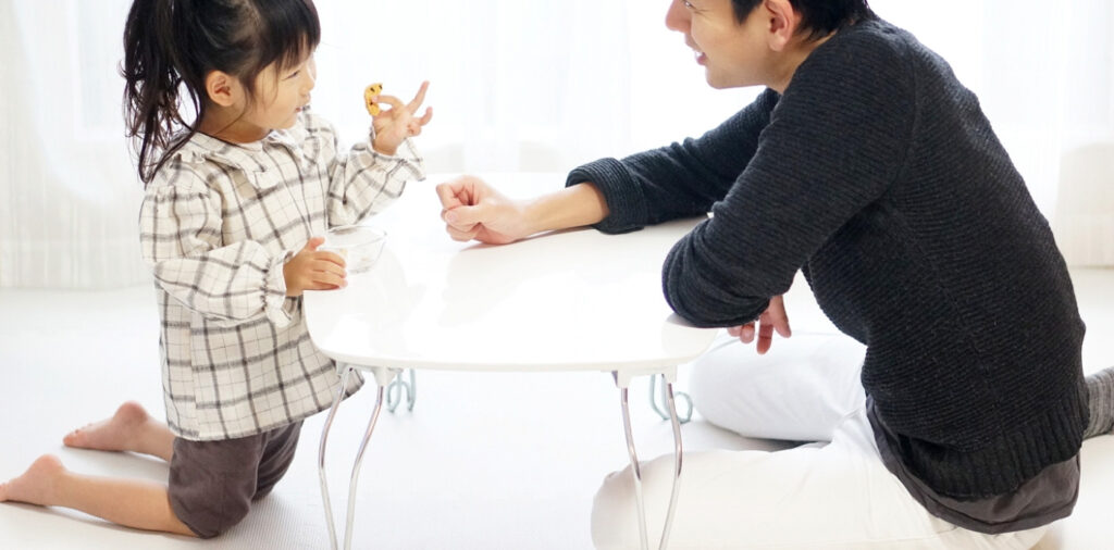 父から娘へ語りかける独特の語り口が魅力